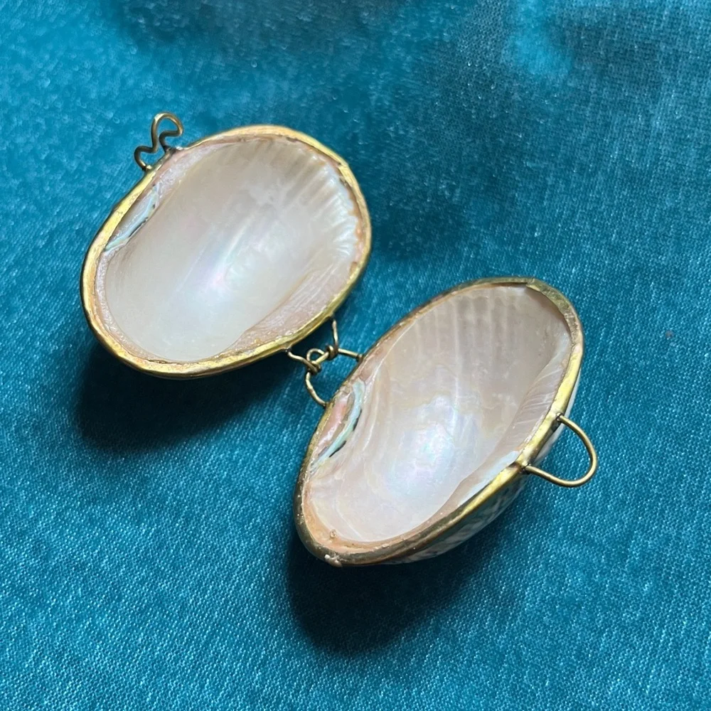 Sea Shell miniature Jewelry Box - Picture 2 of 5